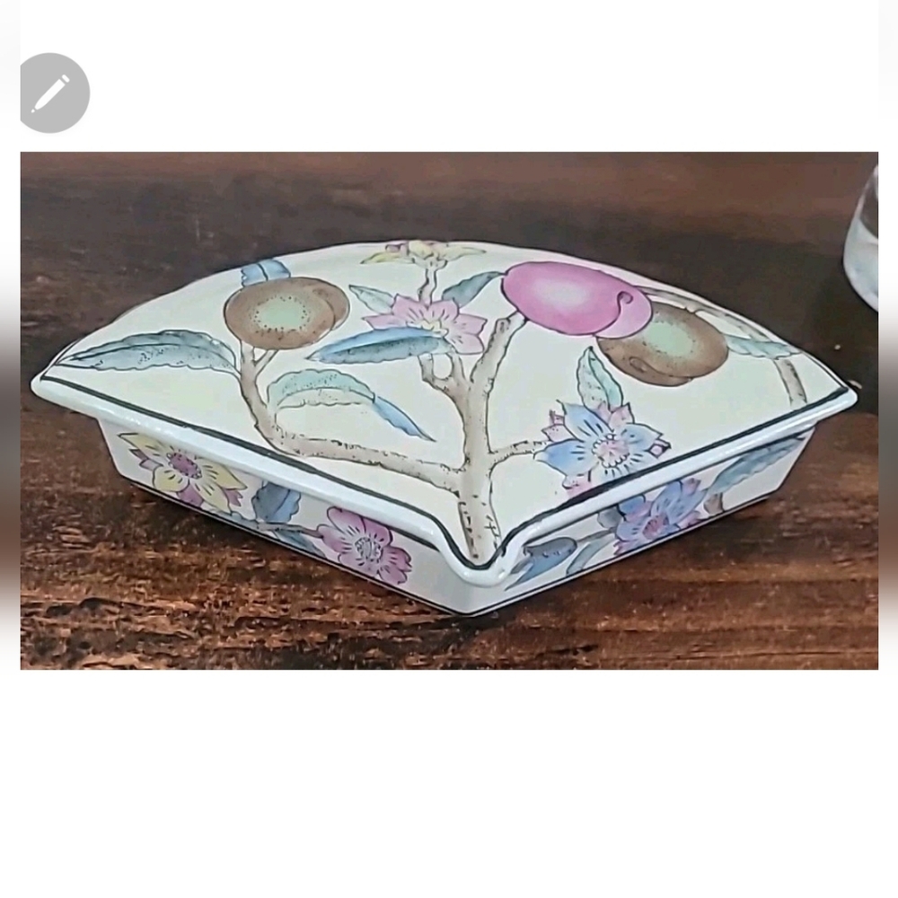 Chinese Fan Shaped Lidded Box, Ceramic Trinket Box with Lid Peaches